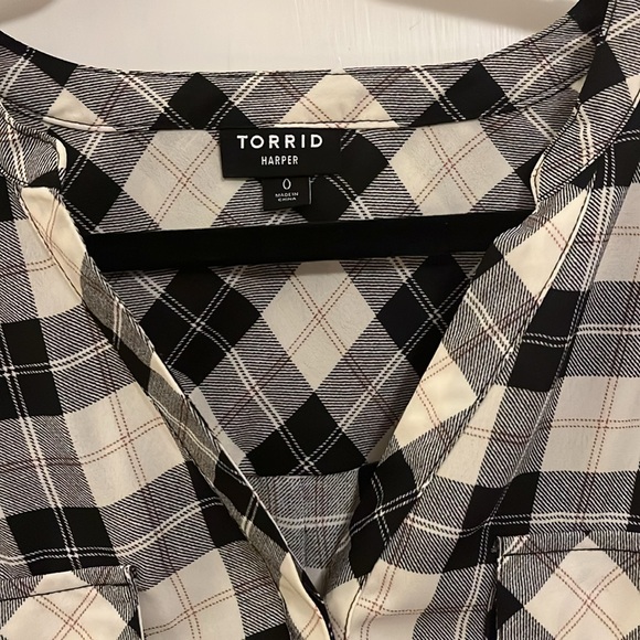 Torrid Harper Pullover Blouse (Women’s 0X) - Picture 5 of 9